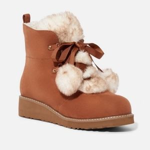 Faux fur lined boots